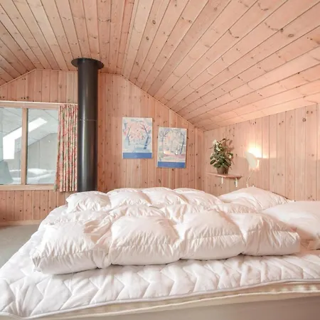 6 Bedroom Beautiful In * Blåvand