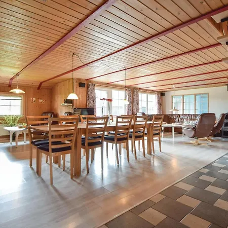 6 Bedroom Beautiful In Blåvand